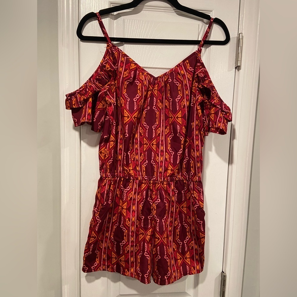 Arizona Jeans Size S Cold Shoulder Romper Purple Tribal Print Shorts Ruffle